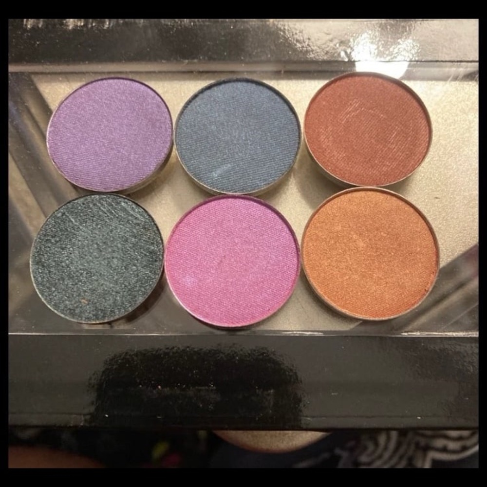 6 new Anastasia eye singles &  1  Anastasia Hard Candy Highlight